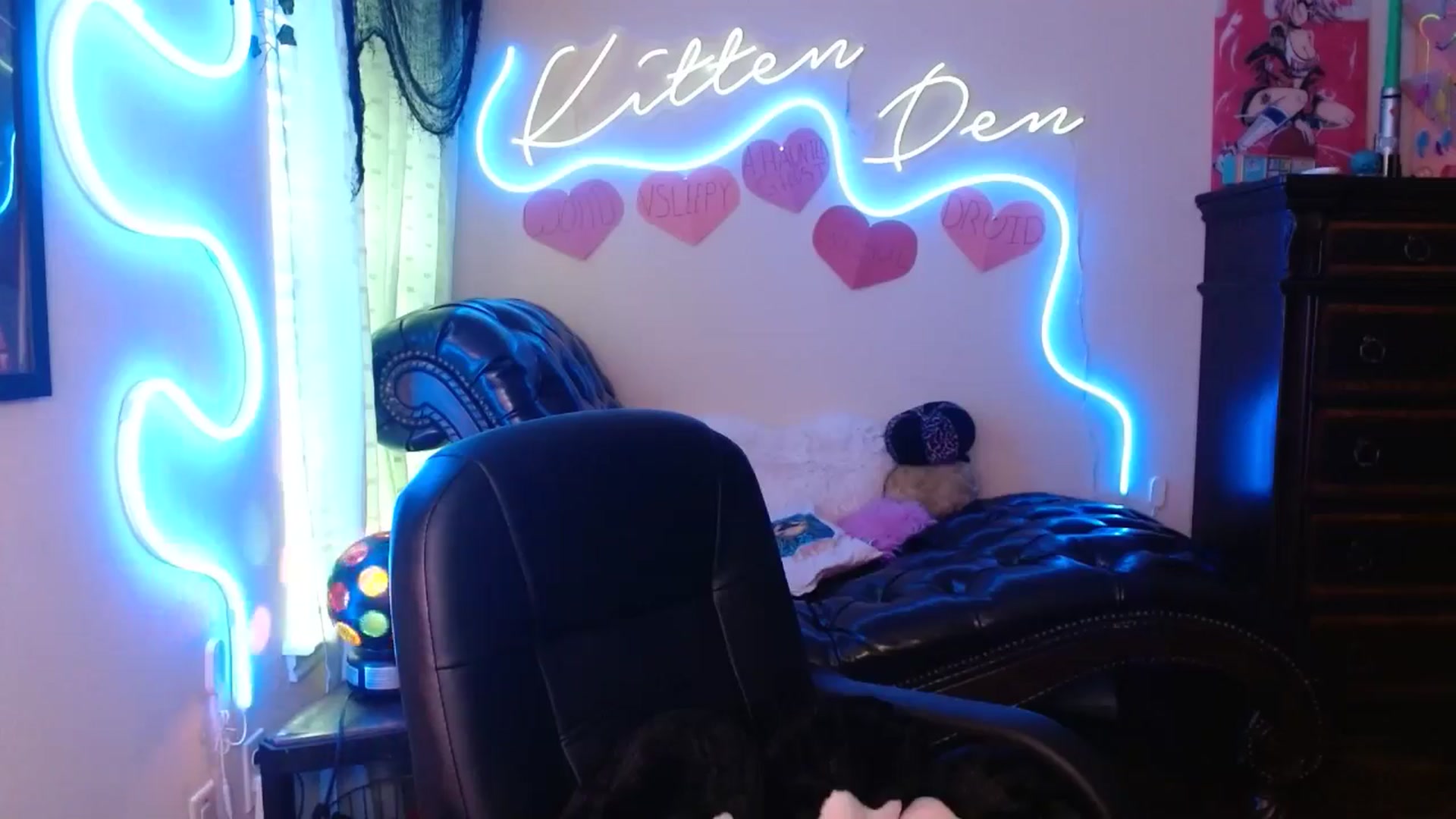 Gallery image thumbnail from Squidvicious9's myfreecams stream on, 07/21/2024, 23:46 image 5 of 20