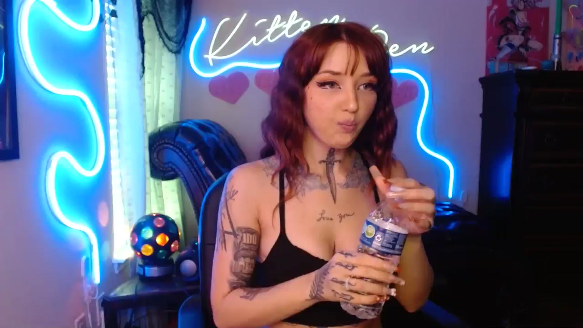 Gallery image thumbnail from Squidvicious9's myfreecams stream on, 07/21/2024, 23:46 image 14 of 20