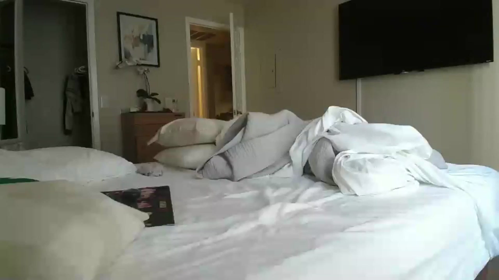 Gallery image thumbnail from Squidvicious9's myfreecams stream on, 09/25/2024, 17:45 image 16 of 20