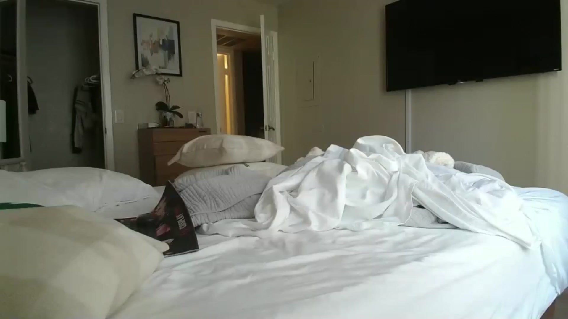 Gallery image thumbnail from Squidvicious9's myfreecams stream on, 09/25/2024, 17:45 image 14 of 20
