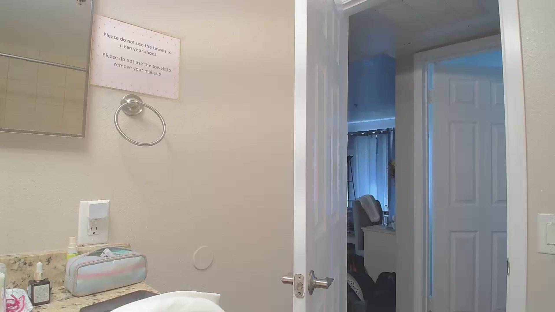 Gallery image thumbnail from Squidvicious9's myfreecams stream on, 09/25/2024, 18:09 image 19 of 20