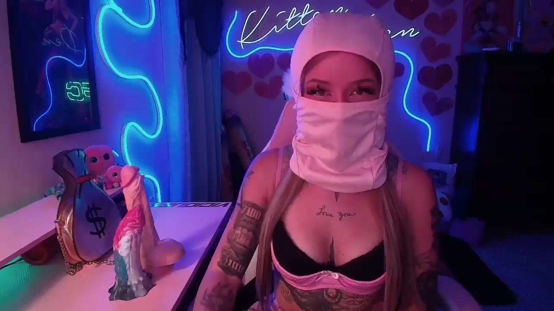Gallery image thumbnail from Squidvicious9's myfreecams stream on, 10/09/2024, 03:36 image 9 of 20