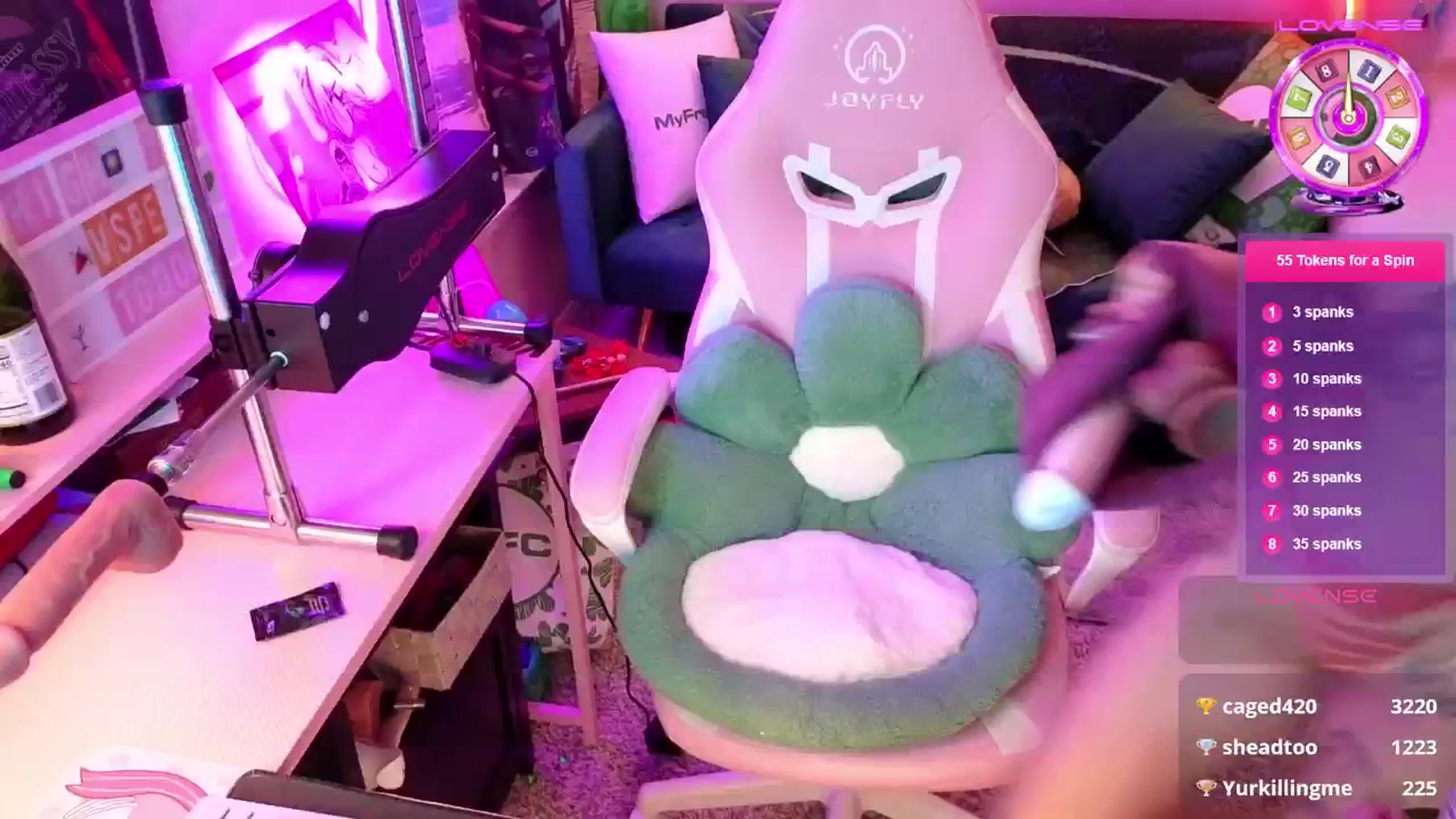 Gallery image thumbnail from Squidvicious9's myfreecams stream on, 02/10/2025, 07:32 image 13 of 20