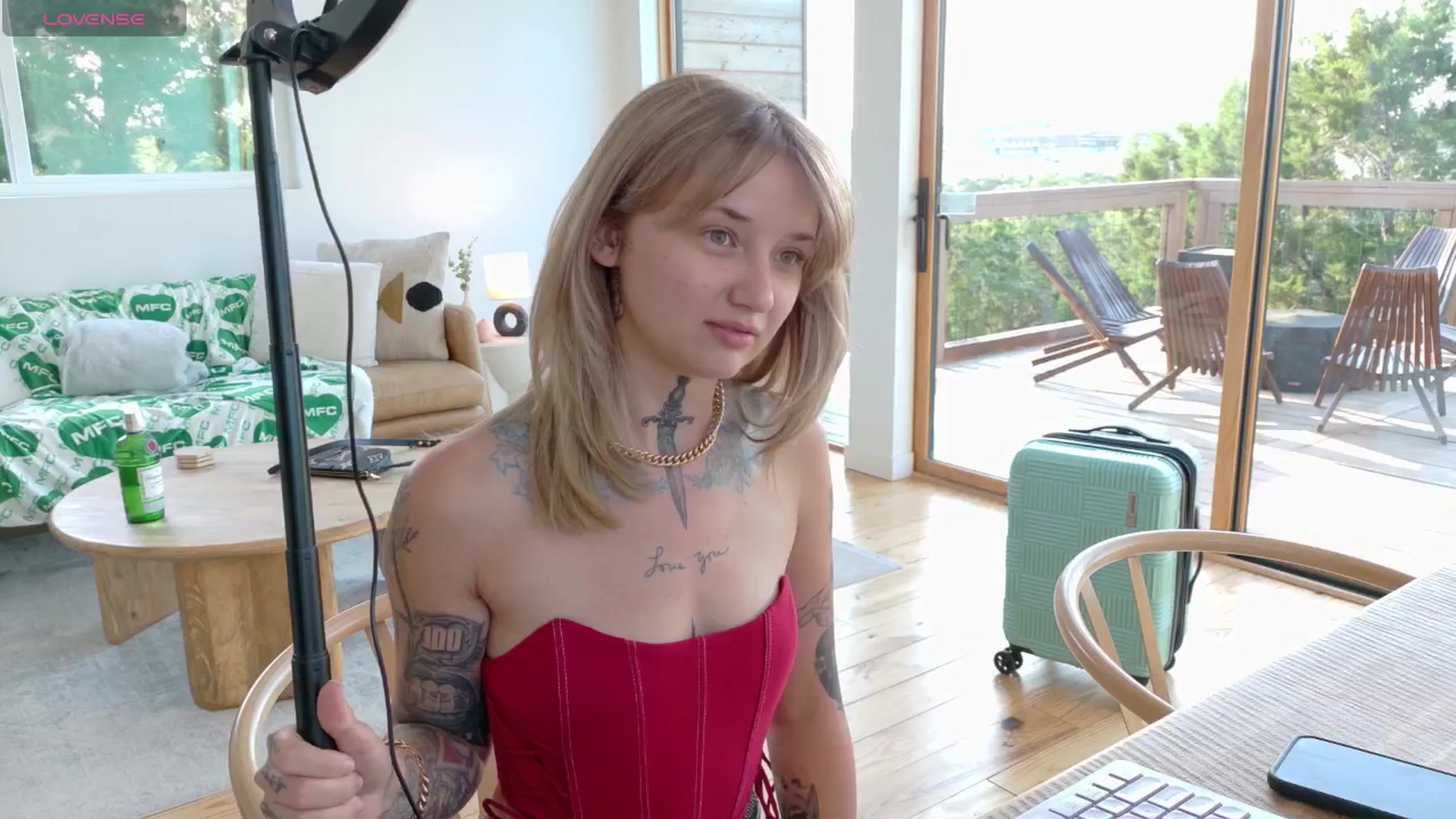 Gallery image thumbnail from Squidvicious9's myfreecams stream on, 04/17/2025, 24:01 image 9 of 20