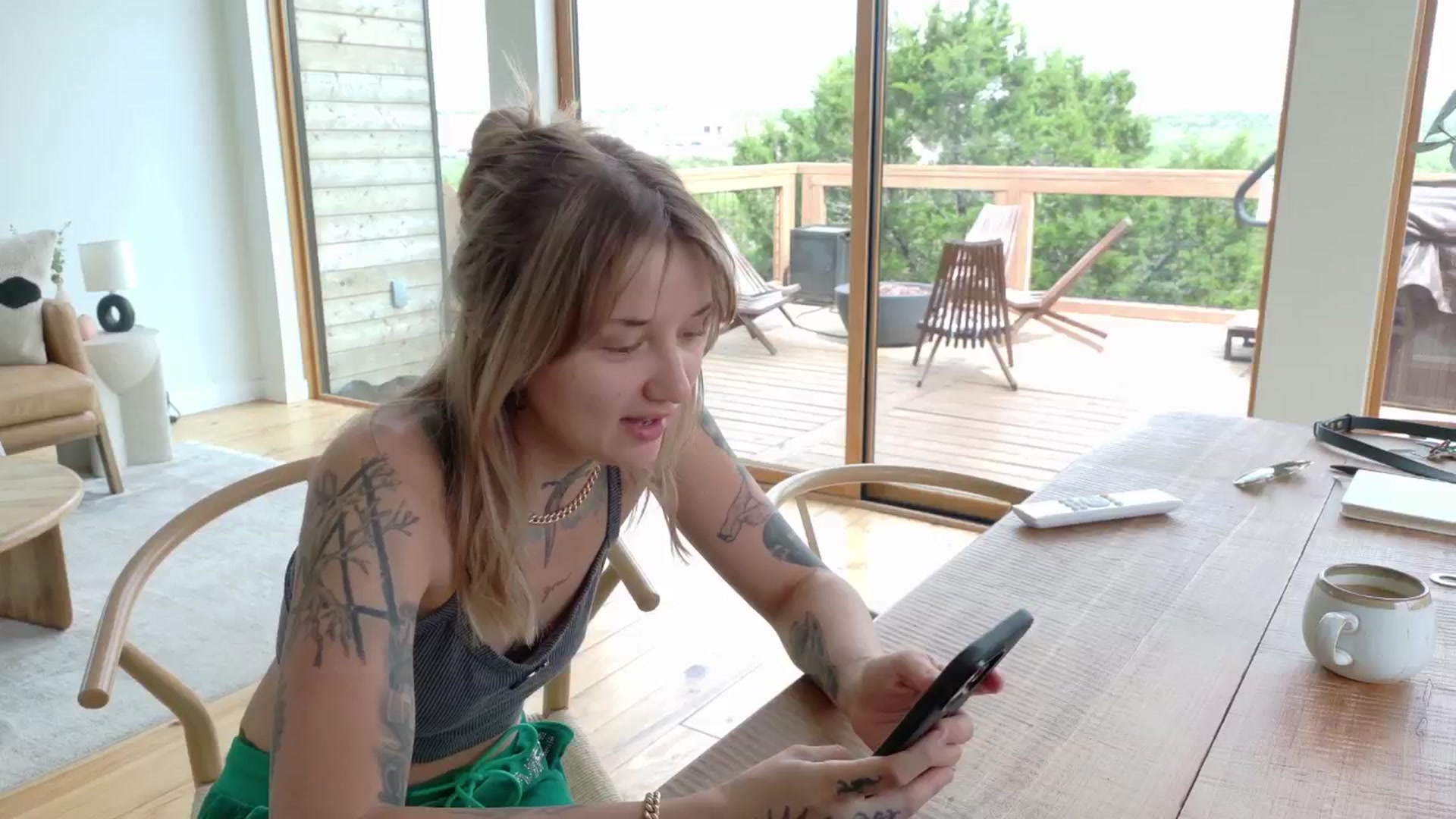 Gallery image thumbnail from Squidvicious9's myfreecams stream on, 04/17/2025, 16:35 image 17 of 20