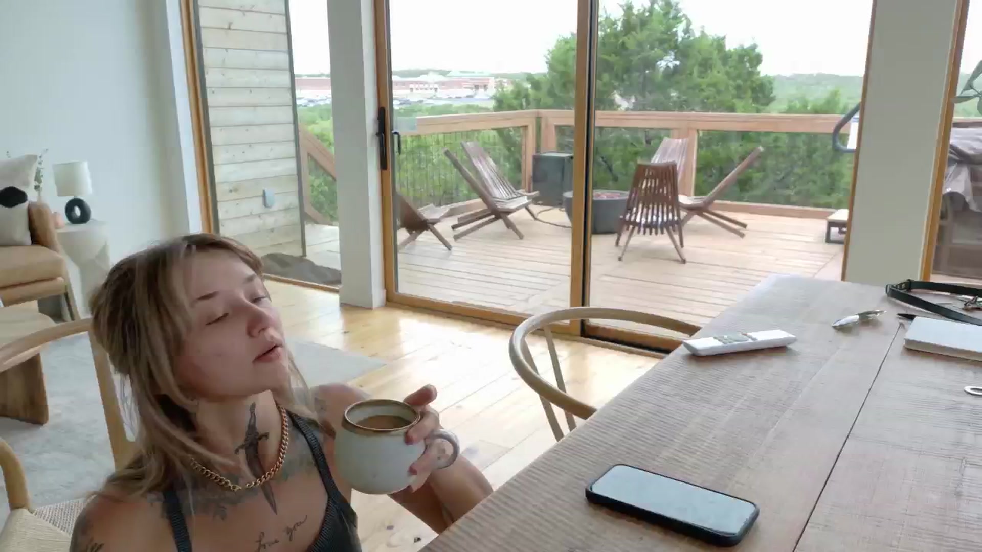 Gallery image thumbnail from Squidvicious9's myfreecams stream on, 04/17/2025, 16:50 image 16 of 20