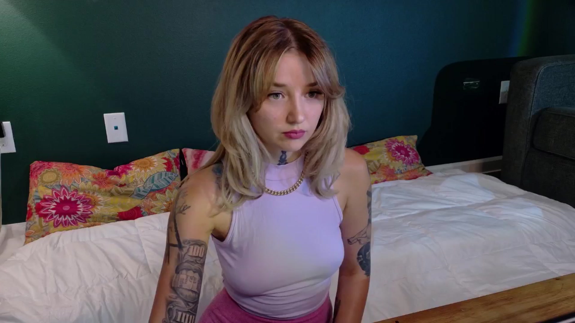 Gallery image thumbnail from Squidvicious9's myfreecams stream on, 04/25/2025, 01:05 image 11 of 20
