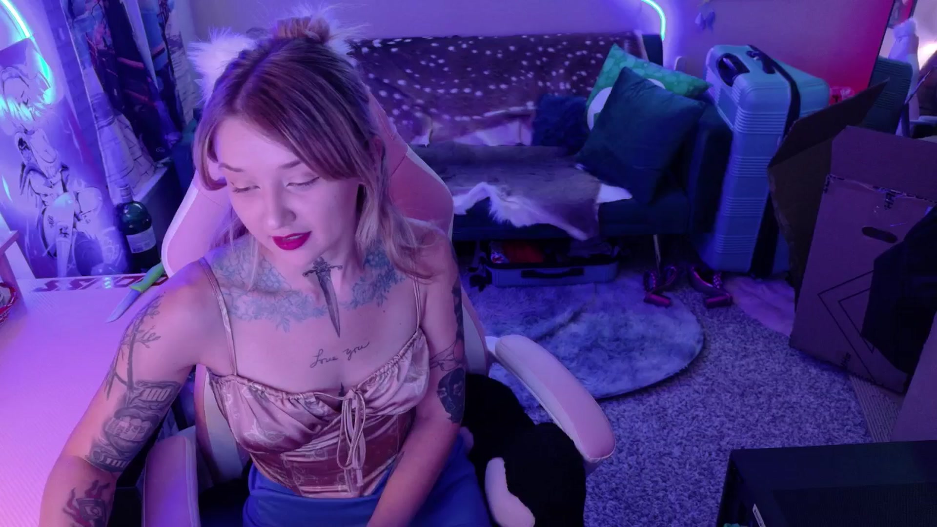 Gallery image thumbnail from Squidvicious9's myfreecams stream on, 05/16/2025, 04:50 image 3 of 20