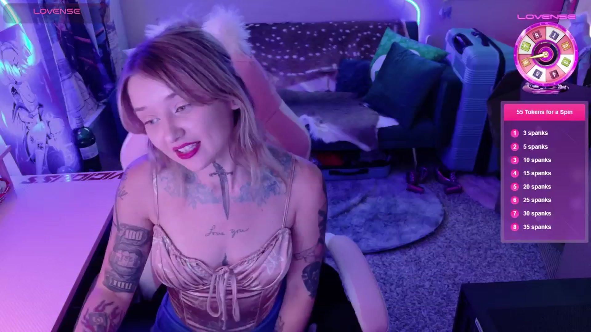 Gallery image thumbnail from Squidvicious9's myfreecams stream on, 05/16/2025, 04:50 image 9 of 20