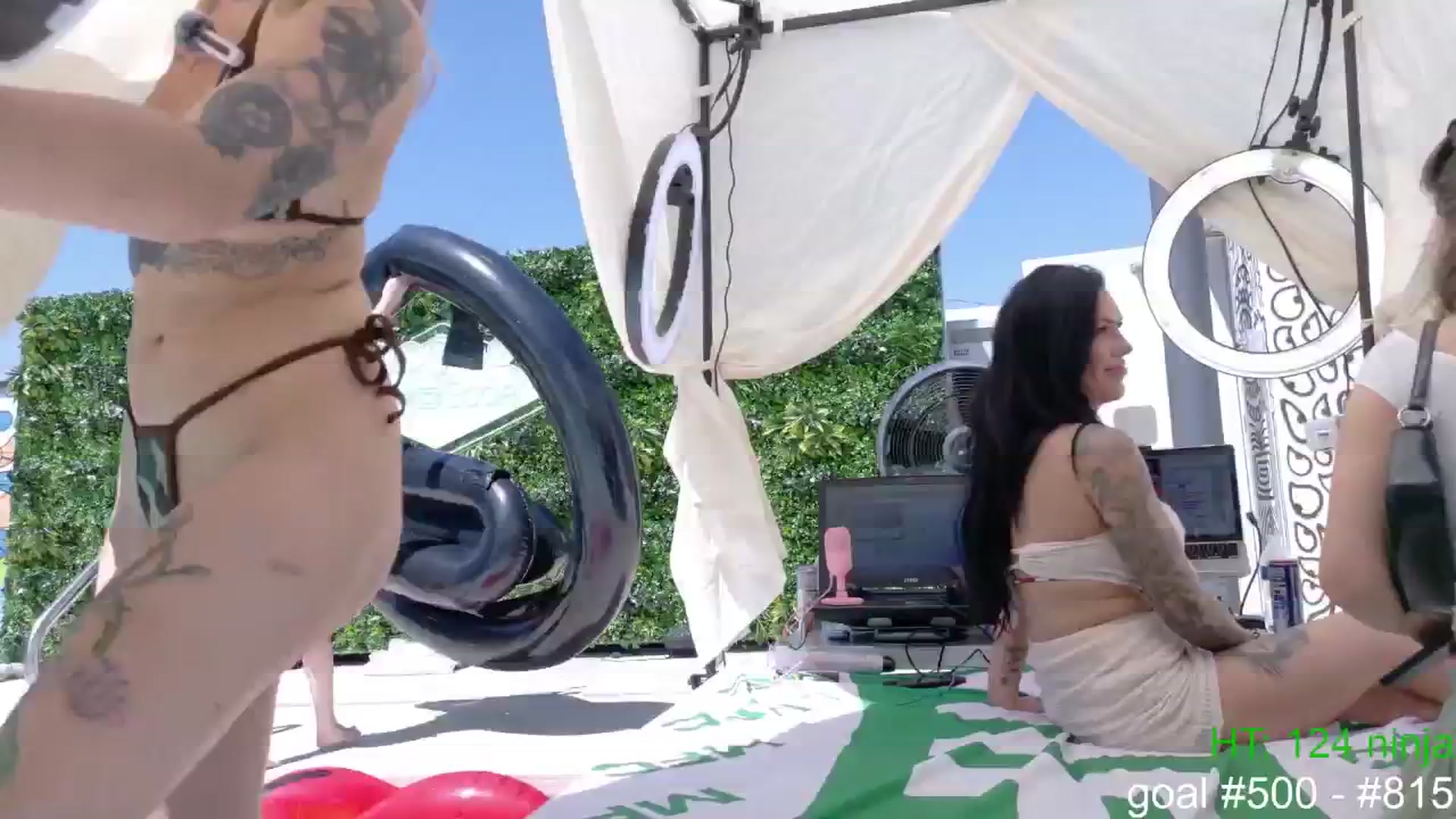 Gallery image thumbnail from Squidvicious9's myfreecams stream on, 05/21/2025, 24:15 image 10 of 20