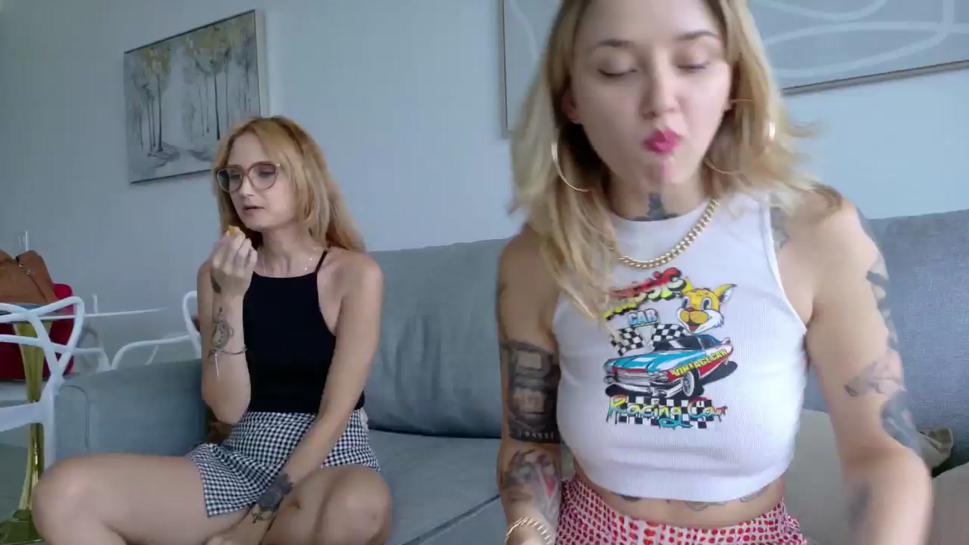 Gallery image thumbnail from Squidvicious9's myfreecams stream on, 06/26/2025, 22:53 image 18 of 20