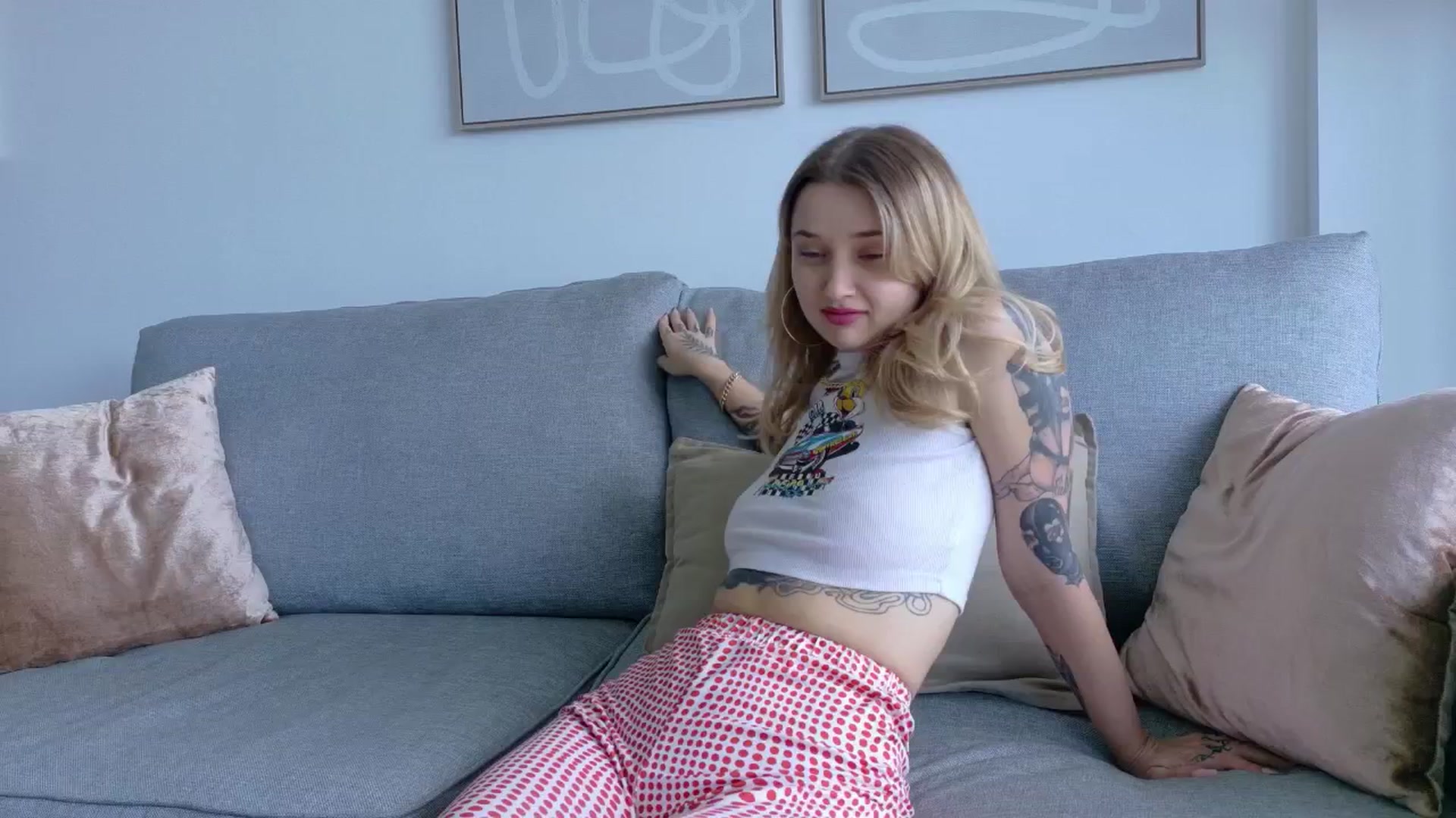 Gallery image thumbnail from Squidvicious9's myfreecams stream on, 06/26/2025, 22:53 image 2 of 20