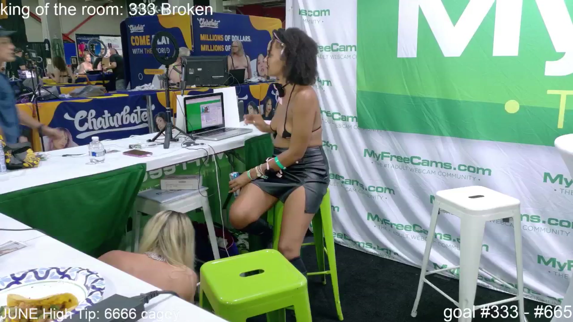 Gallery image thumbnail from Squidvicious9's myfreecams stream on, 06/28/2025, 03:07 image 6 of 20
