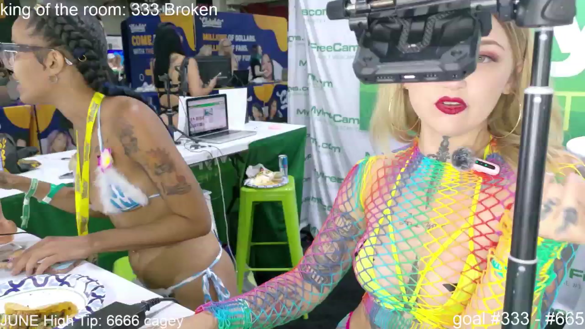 Gallery image thumbnail from Squidvicious9's myfreecams stream on, 06/28/2025, 03:07 image 4 of 20