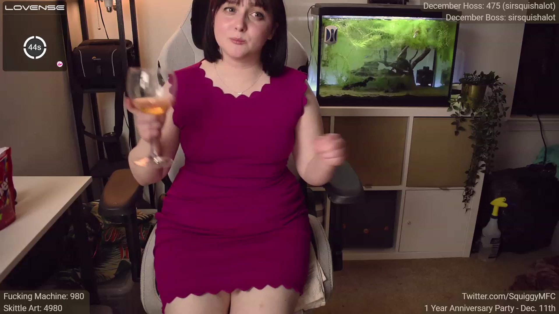 Gallery image thumbnail from Squiggy's myfreecams stream on, 12/12/2022, 07:06 image 17 of 20