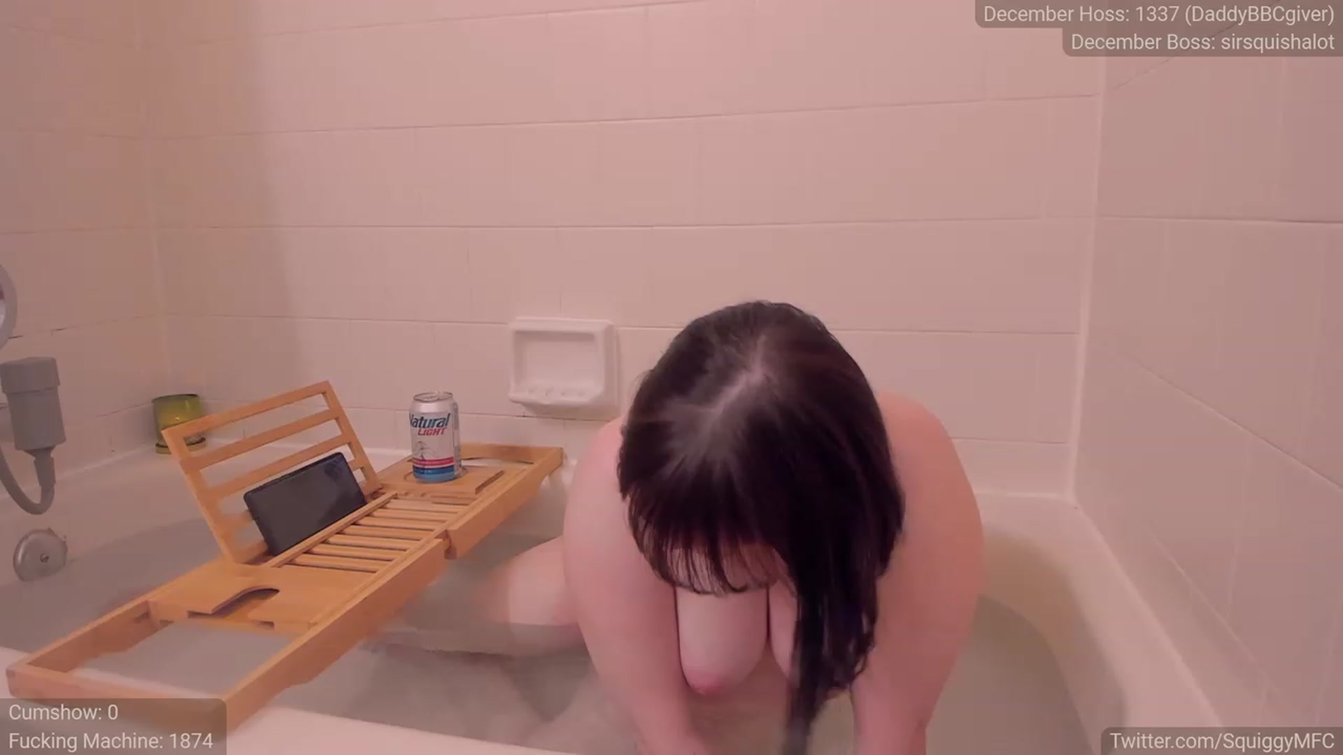 Gallery image thumbnail from Squiggy's myfreecams stream on, 12/16/2022, 04:19 image 17 of 20