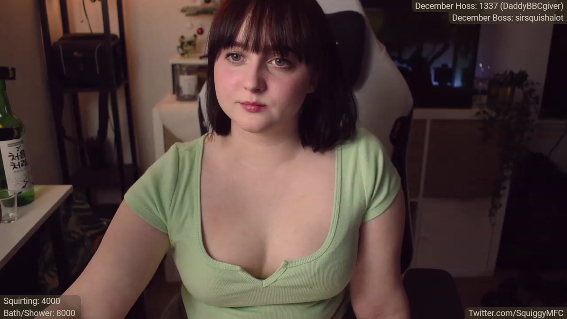 Gallery image thumbnail from Squiggy's myfreecams stream on, 12/21/2022, 06:22 image 1 of 20