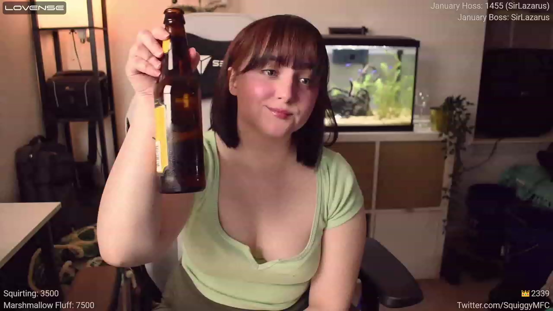 Gallery image thumbnail from Squiggy's myfreecams stream on, 01/10/2023, 06:05 image 4 of 20