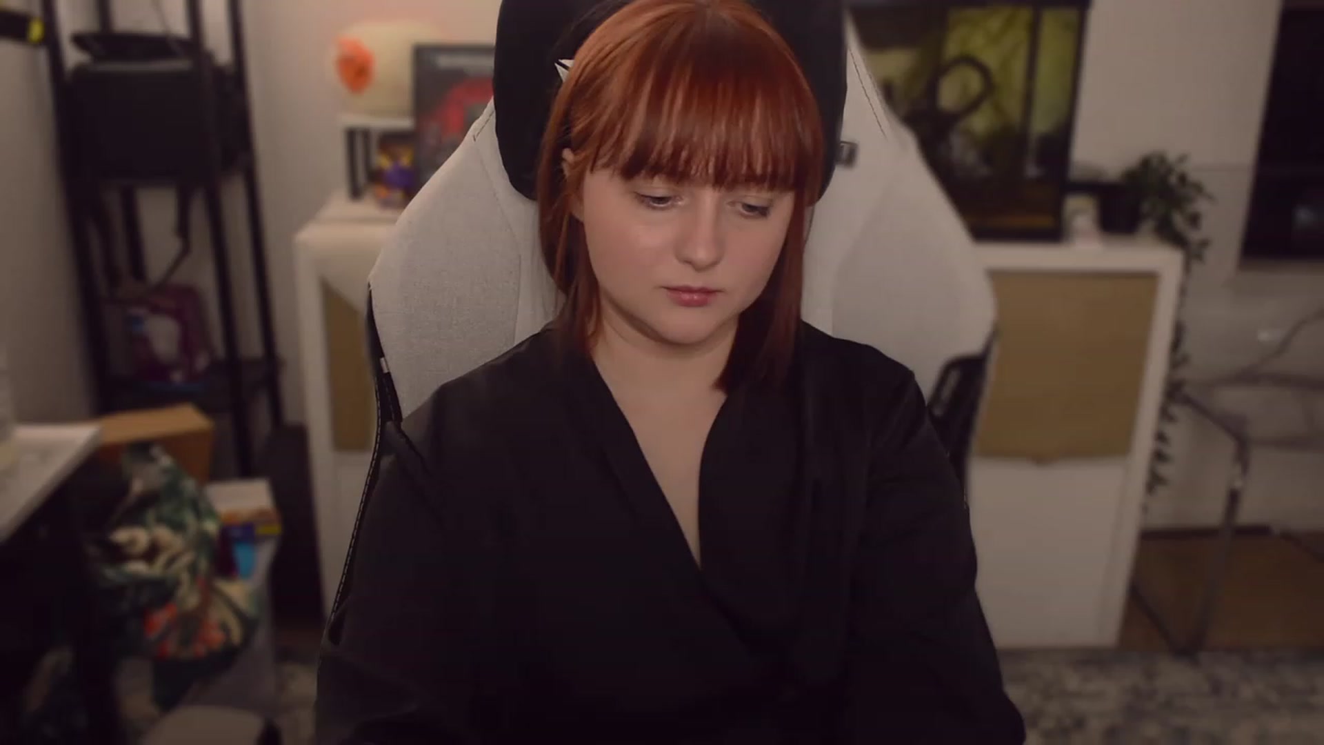 Gallery image thumbnail from Squiggy's myfreecams stream on, 03/21/2023, 04:46 image 4 of 20