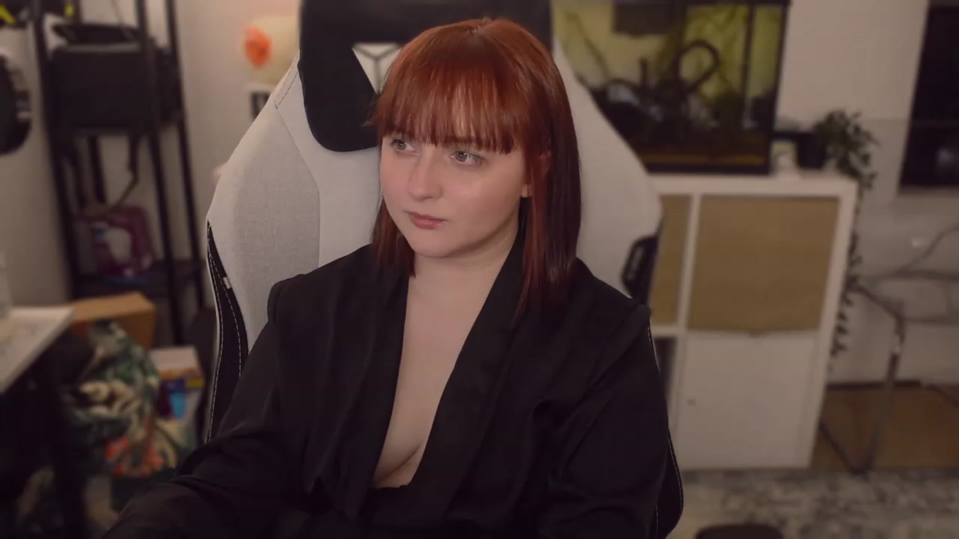 Gallery image thumbnail from Squiggy's myfreecams stream on, 03/21/2023, 04:46 image 8 of 20
