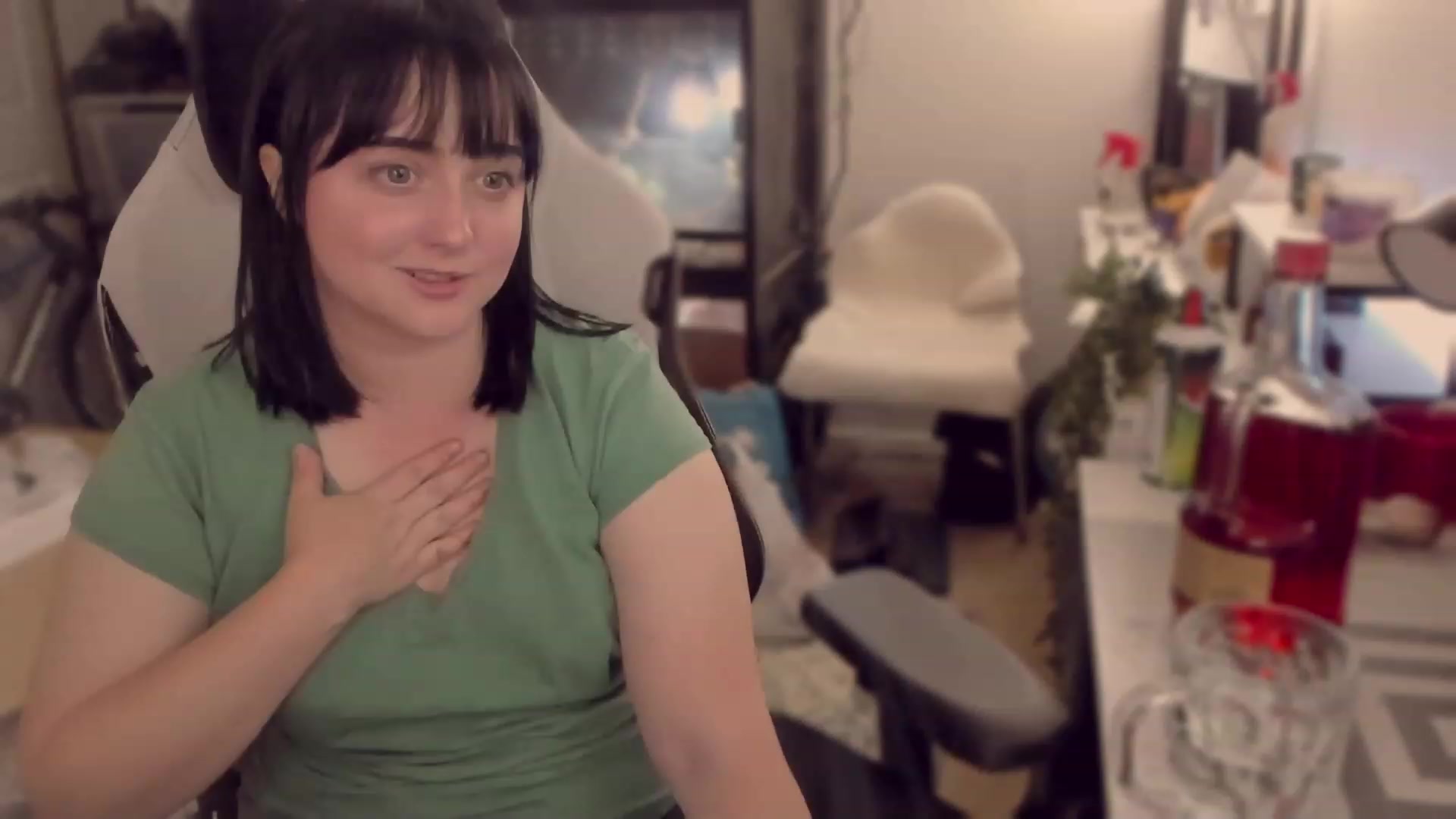 Gallery image thumbnail from Squiggy's myfreecams stream on, 05/23/2023, 22:15 image 17 of 20