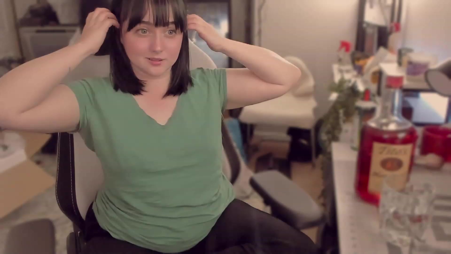 Gallery image thumbnail from Squiggy's myfreecams stream on, 05/23/2023, 22:15 image 4 of 20