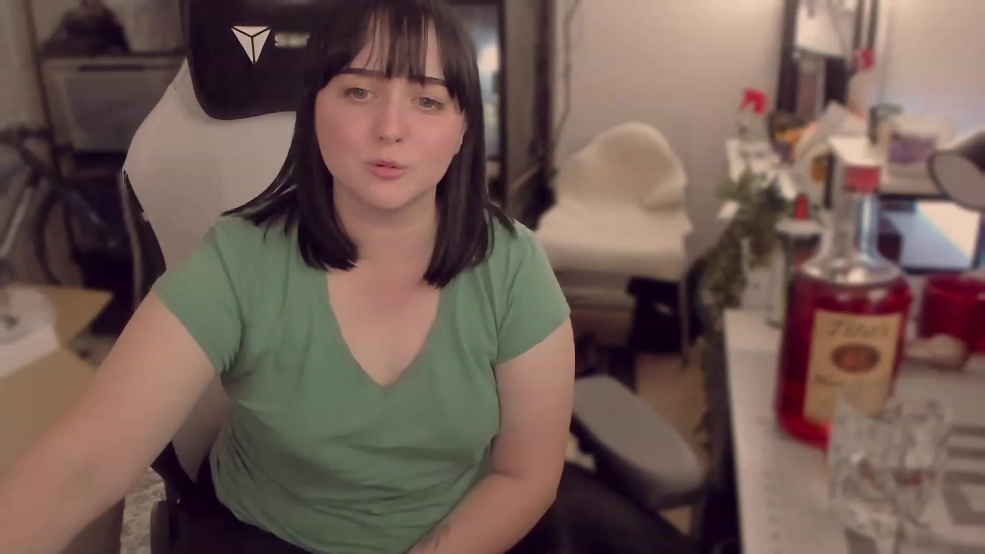 Gallery image thumbnail from Squiggy's myfreecams stream on, 05/23/2023, 22:15 image 5 of 20