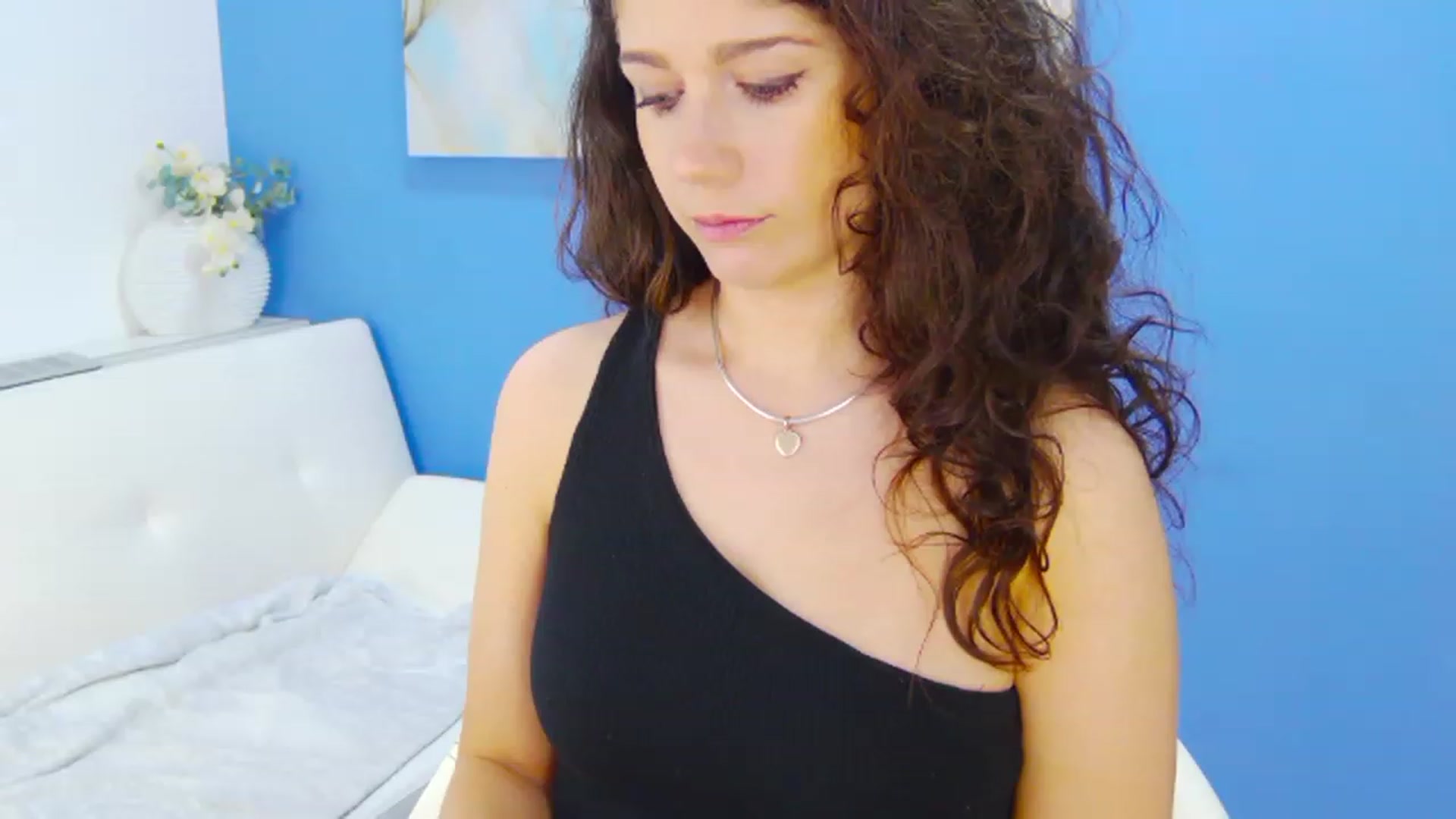 Gallery image thumbnail from Squirrel_MFC's myfreecams stream on, 12/01/2022, 08:11 image 4 of 20