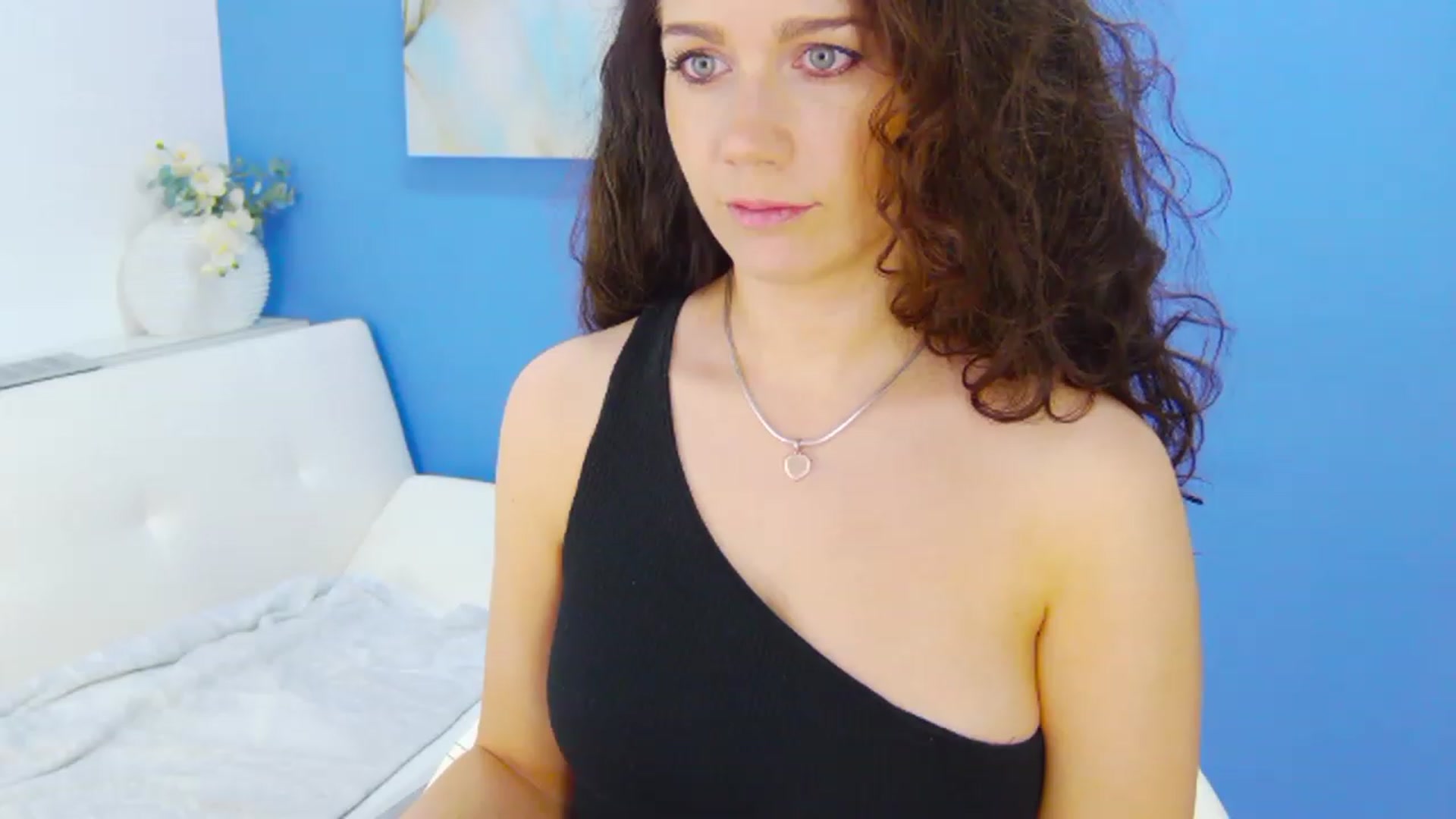 Gallery image thumbnail from Squirrel_MFC's myfreecams stream on, 12/01/2022, 08:11 image 8 of 20