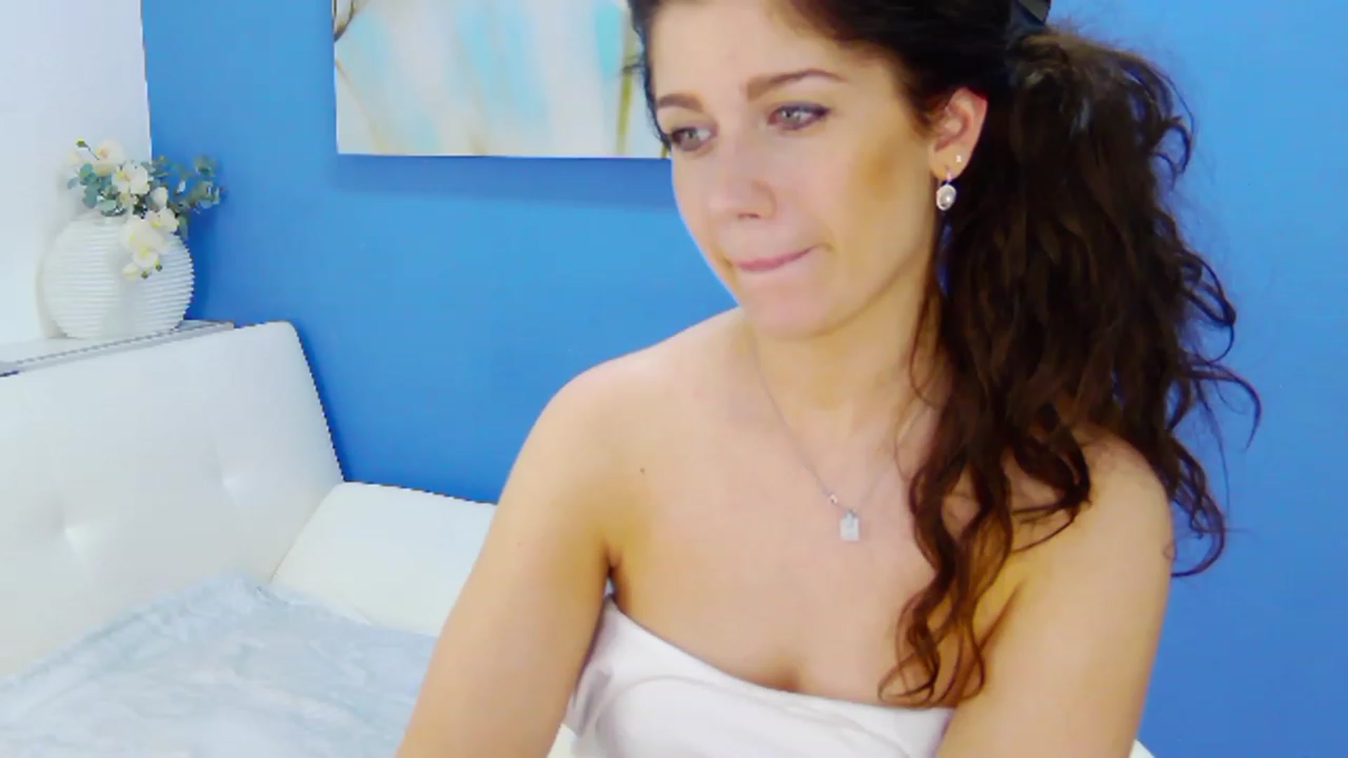 Gallery image thumbnail from Squirrel_MFC's myfreecams stream on, 11/27/2022, 02:41 image 17 of 20