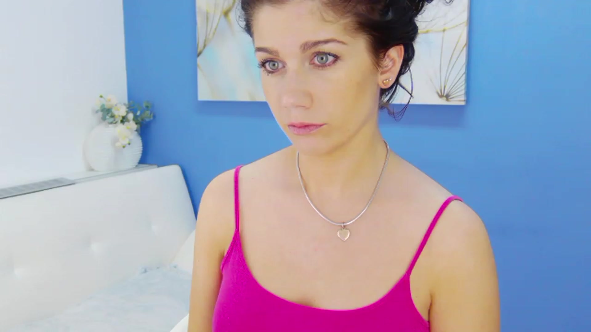 Gallery image thumbnail from Squirrel_MFC's myfreecams stream on, 12/02/2022, 24:46 image 18 of 20