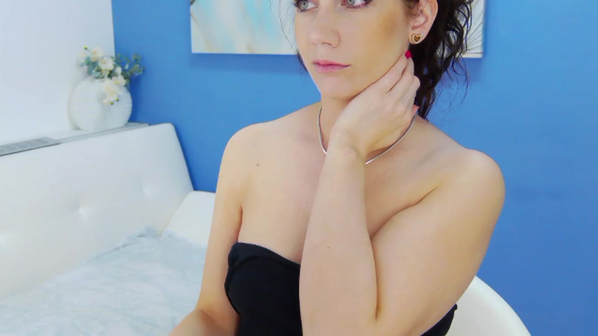 Gallery image thumbnail from Squirrel_MFC's myfreecams stream on, 12/03/2022, 24:53 image 4 of 20