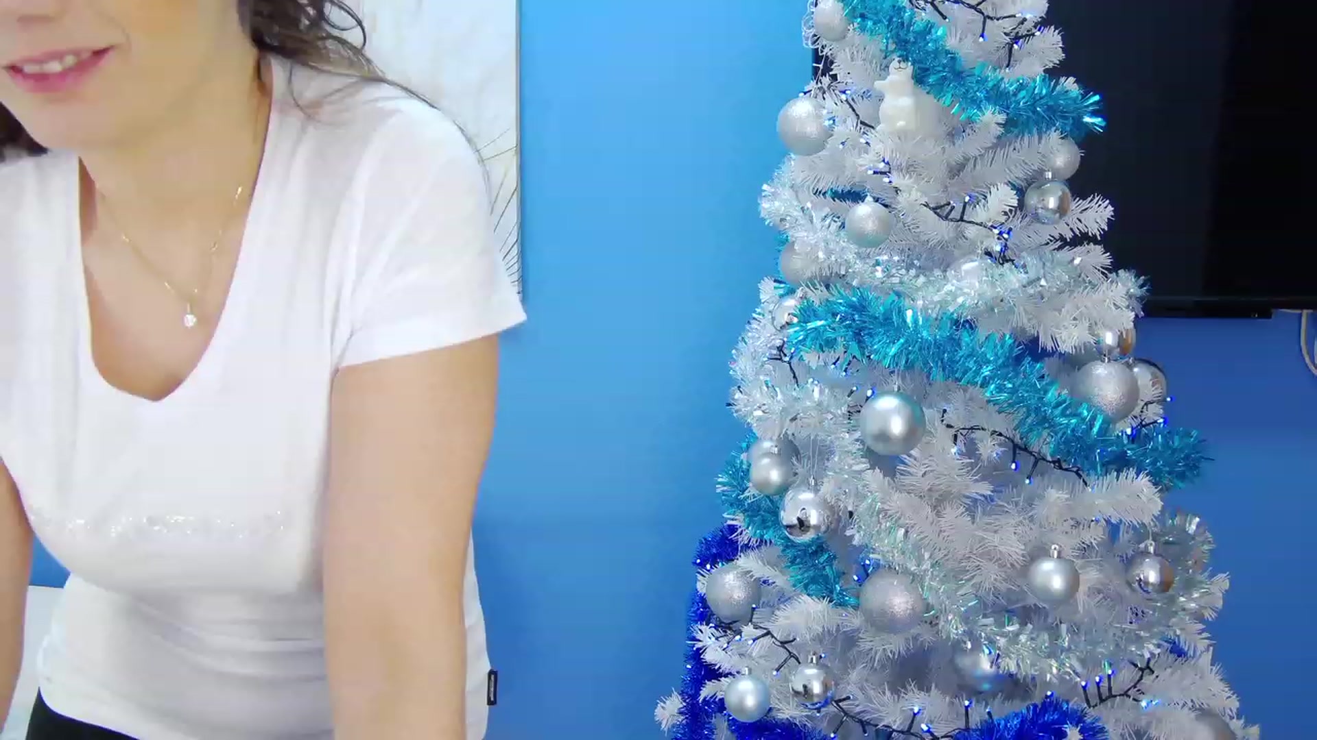 Gallery image thumbnail from Squirrel_MFC's myfreecams stream on, 12/04/2022, 01:02 image 3 of 20