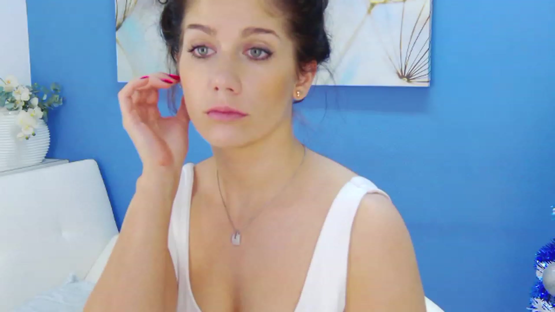 Gallery image thumbnail from Squirrel_MFC's myfreecams stream on, 12/10/2022, 01:57 image 10 of 20