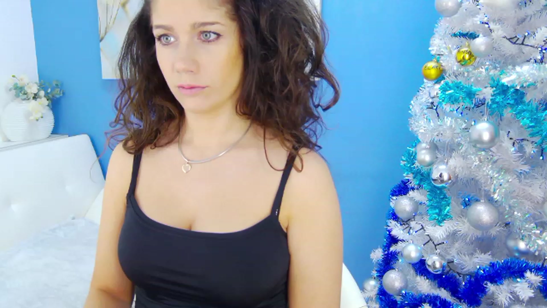 Gallery image thumbnail from Squirrel_MFC's myfreecams stream on, 12/10/2022, 22:17 image 6 of 20