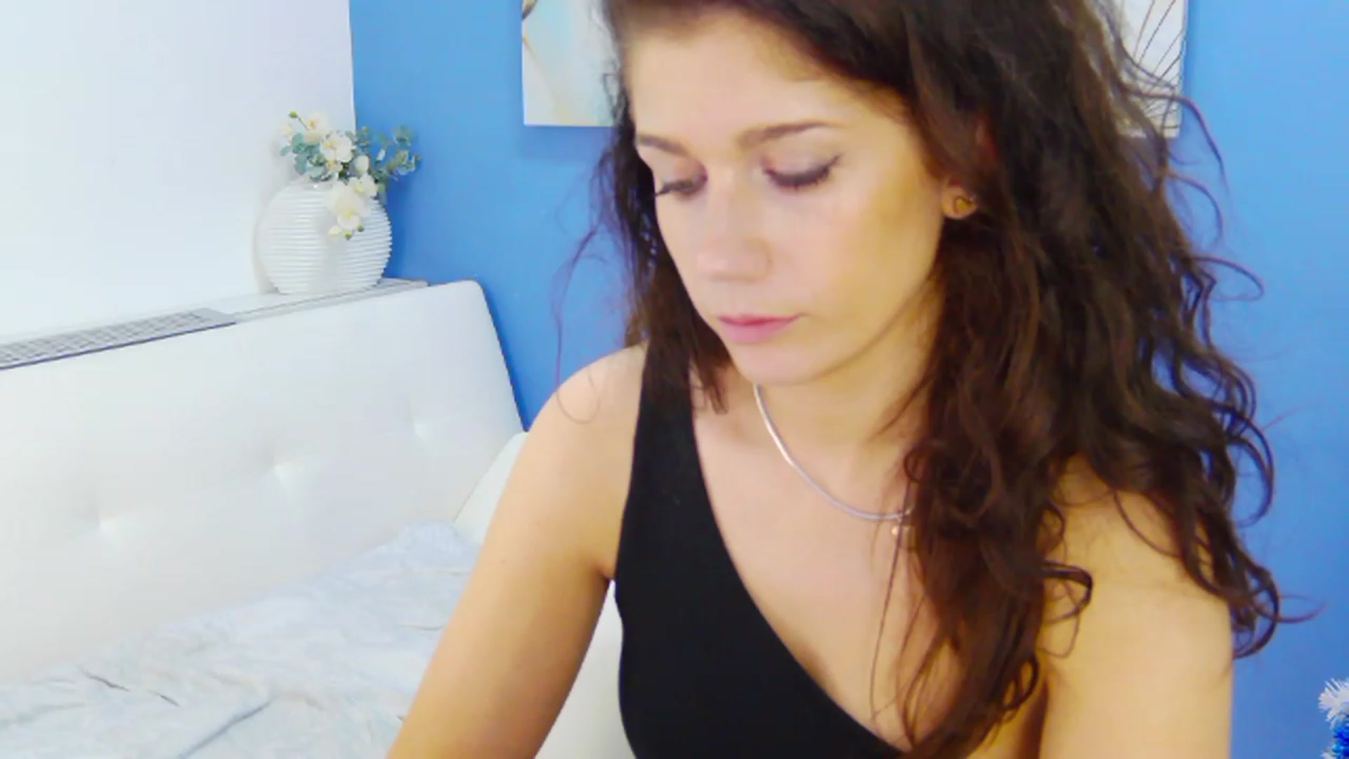 Gallery image thumbnail from Squirrel_MFC's myfreecams stream on, 12/12/2022, 23:26 image 14 of 20