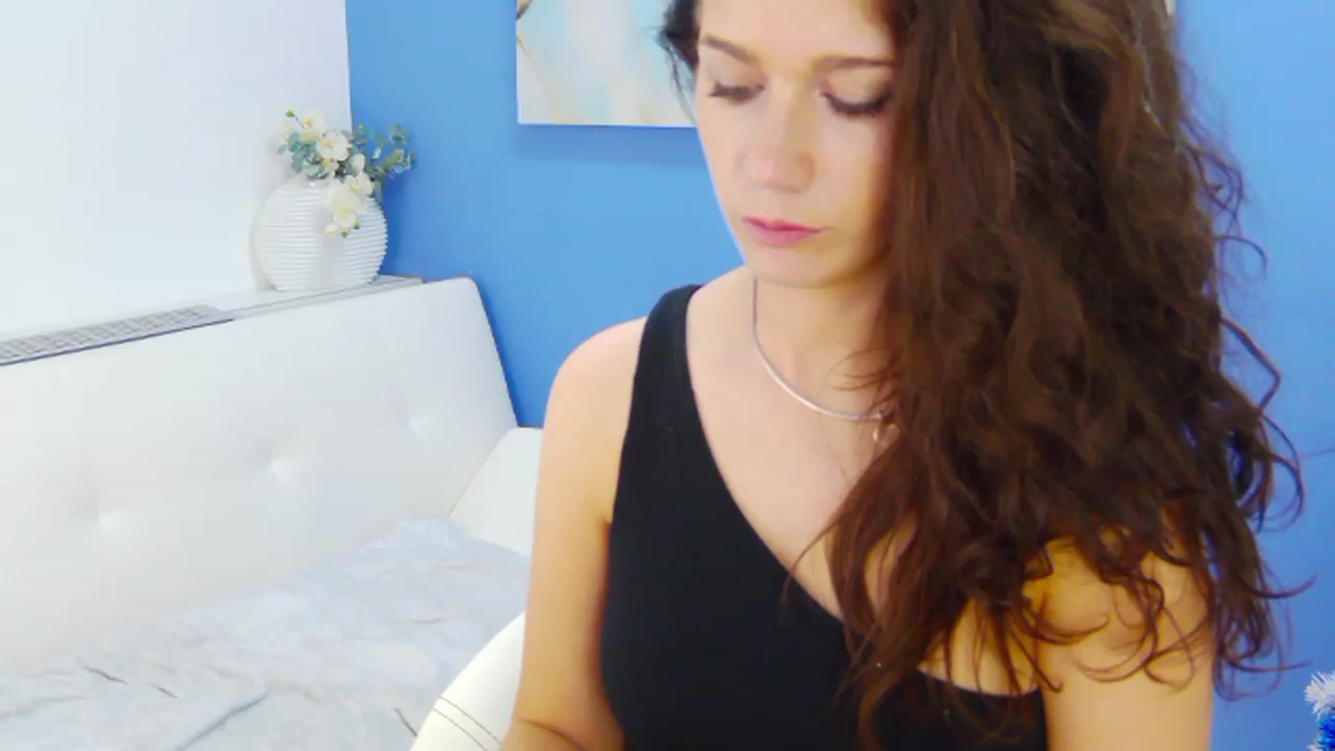 Gallery image thumbnail from Squirrel_MFC's myfreecams stream on, 12/12/2022, 23:26 image 16 of 20
