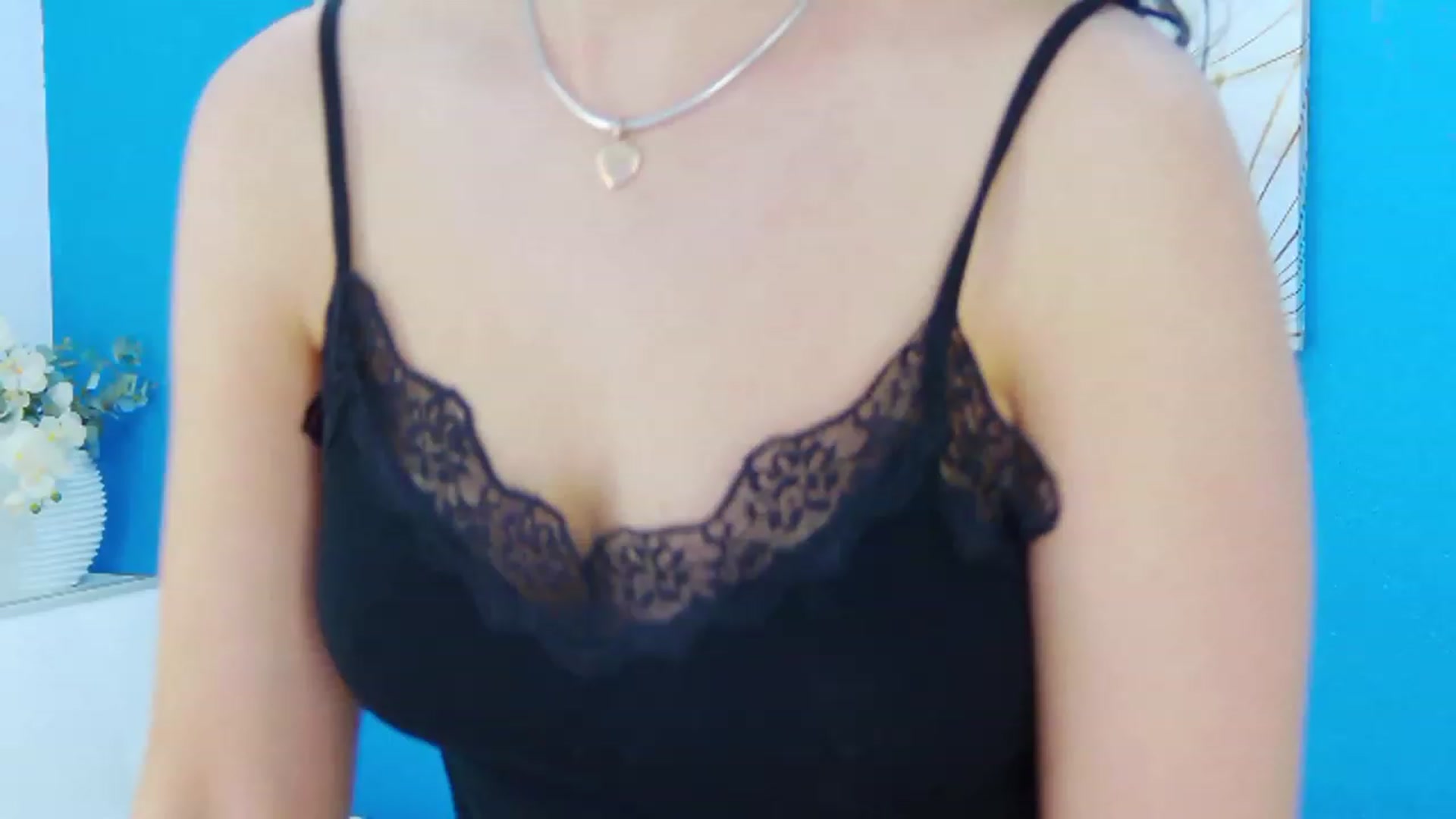 Gallery image thumbnail from Squirrel_MFC's myfreecams stream on, 12/13/2022, 24:48 image 3 of 20