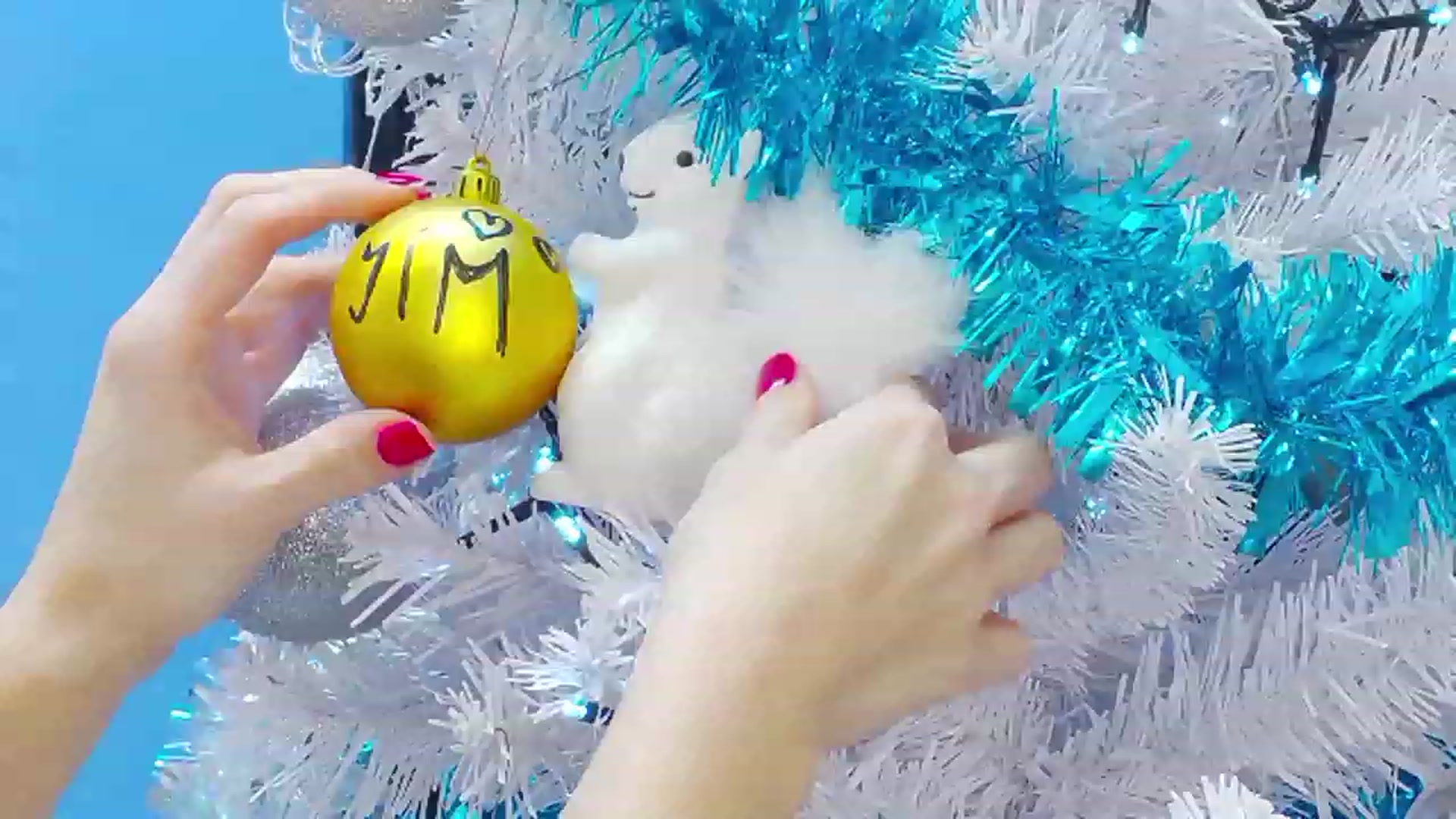 Gallery image thumbnail from Squirrel_MFC's myfreecams stream on, 12/13/2022, 24:48 image 9 of 20