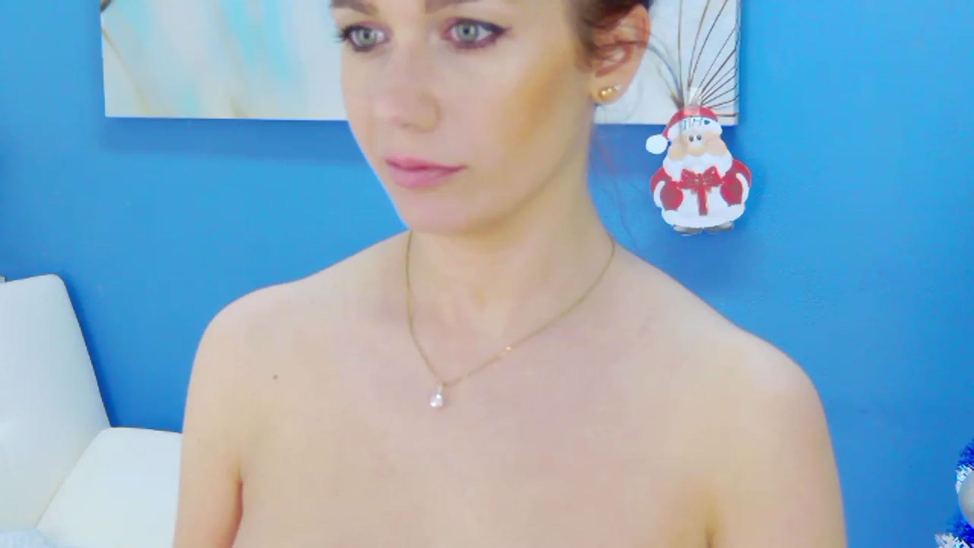 Gallery image thumbnail from Squirrel_MFC's myfreecams stream on, 12/17/2022, 24:02 image 12 of 20