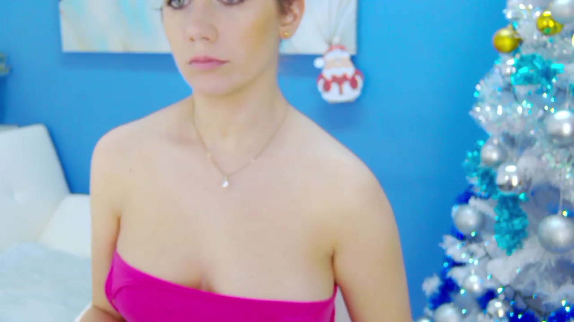 Gallery image thumbnail from Squirrel_MFC's myfreecams stream on, 12/17/2022, 24:02 image 17 of 20