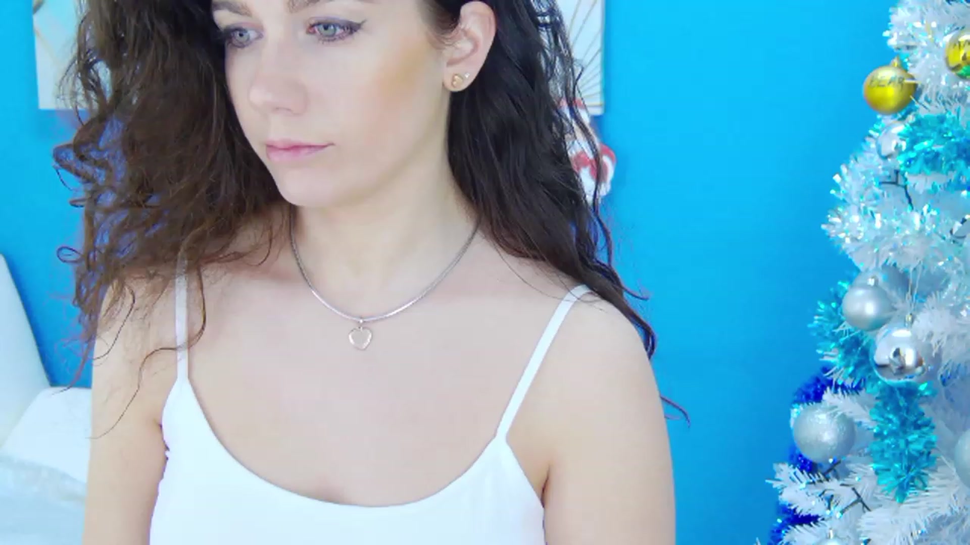Gallery image thumbnail from Squirrel_MFC's myfreecams stream on, 12/17/2022, 23:37 image 16 of 20