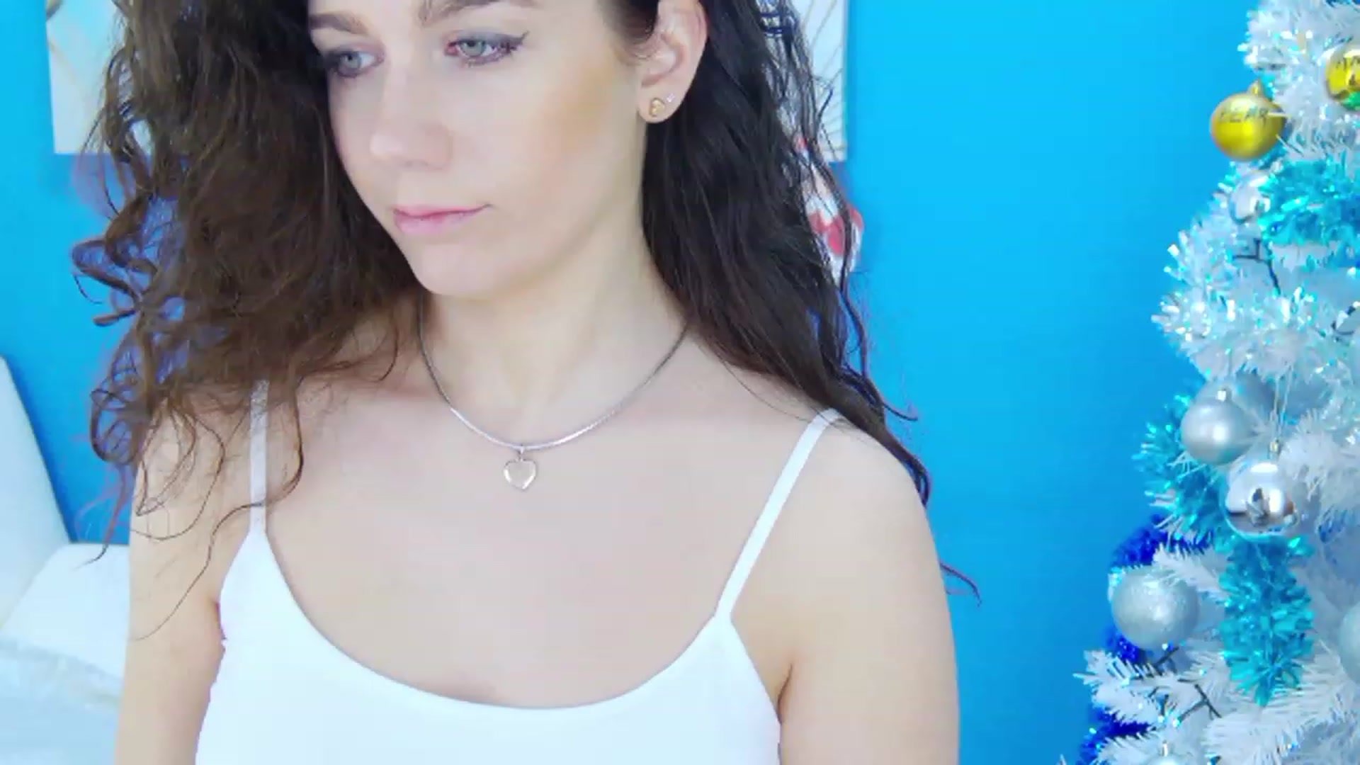 Gallery image thumbnail from Squirrel_MFC's myfreecams stream on, 12/17/2022, 23:37 image 17 of 20
