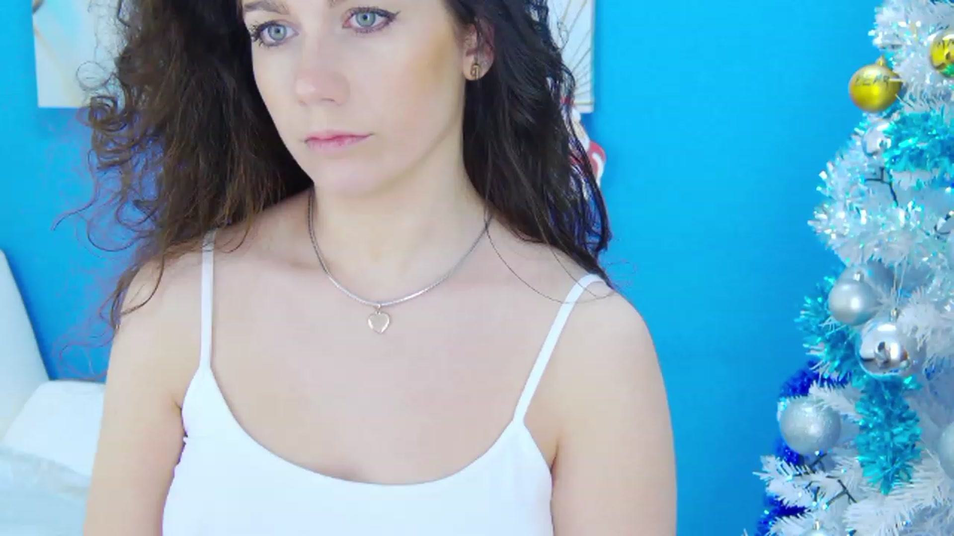 Gallery image thumbnail from Squirrel_MFC's myfreecams stream on, 12/17/2022, 23:37 image 12 of 20