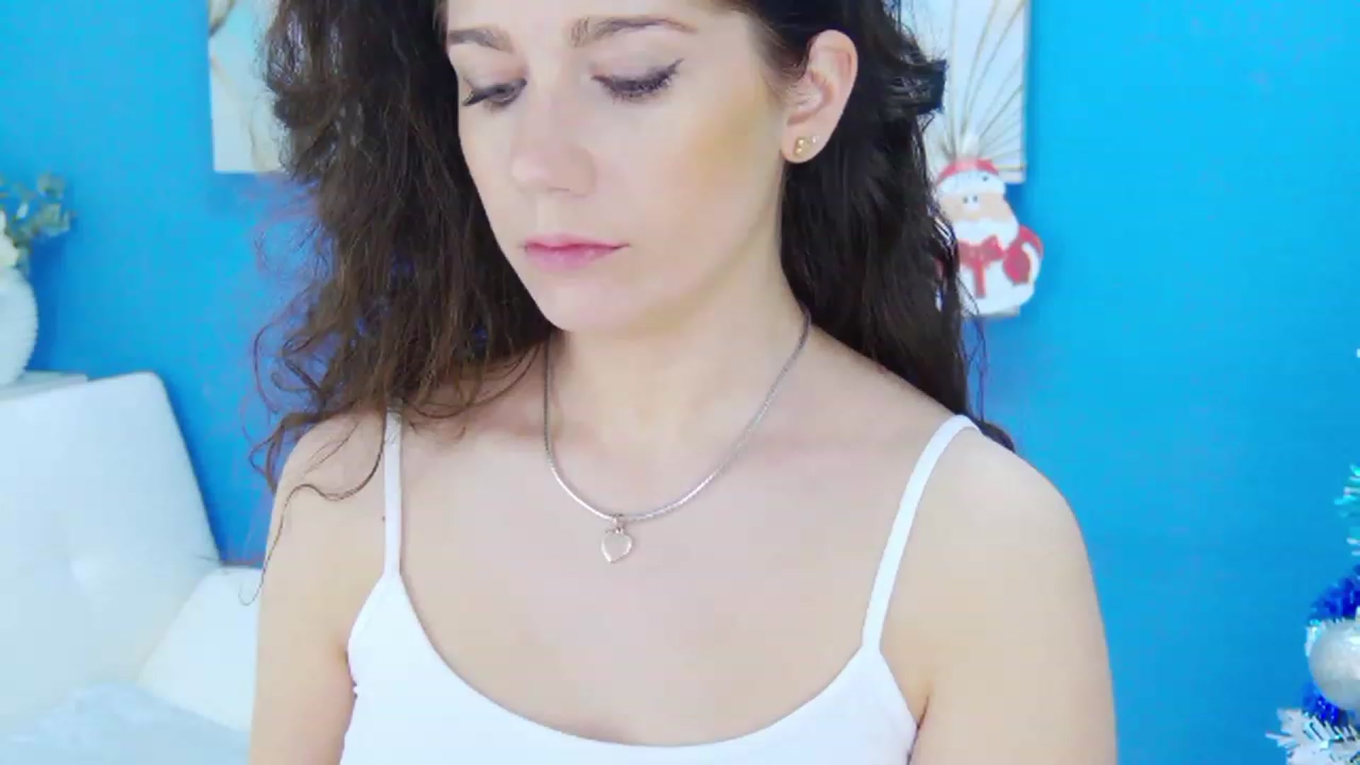 Gallery image thumbnail from Squirrel_MFC's myfreecams stream on, 12/18/2022, 24:47 image 4 of 20