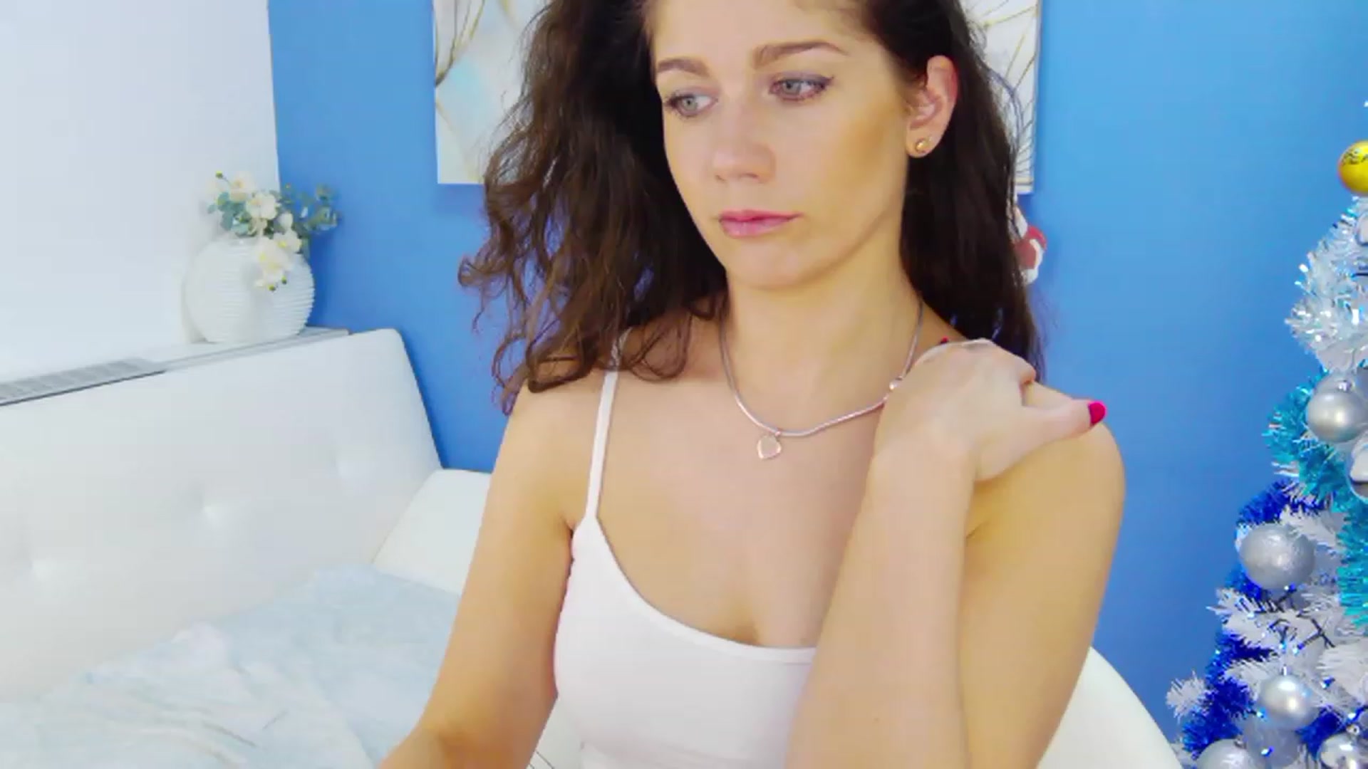 Gallery image thumbnail from Squirrel_MFC's myfreecams stream on, 12/19/2022, 22:52 image 14 of 20