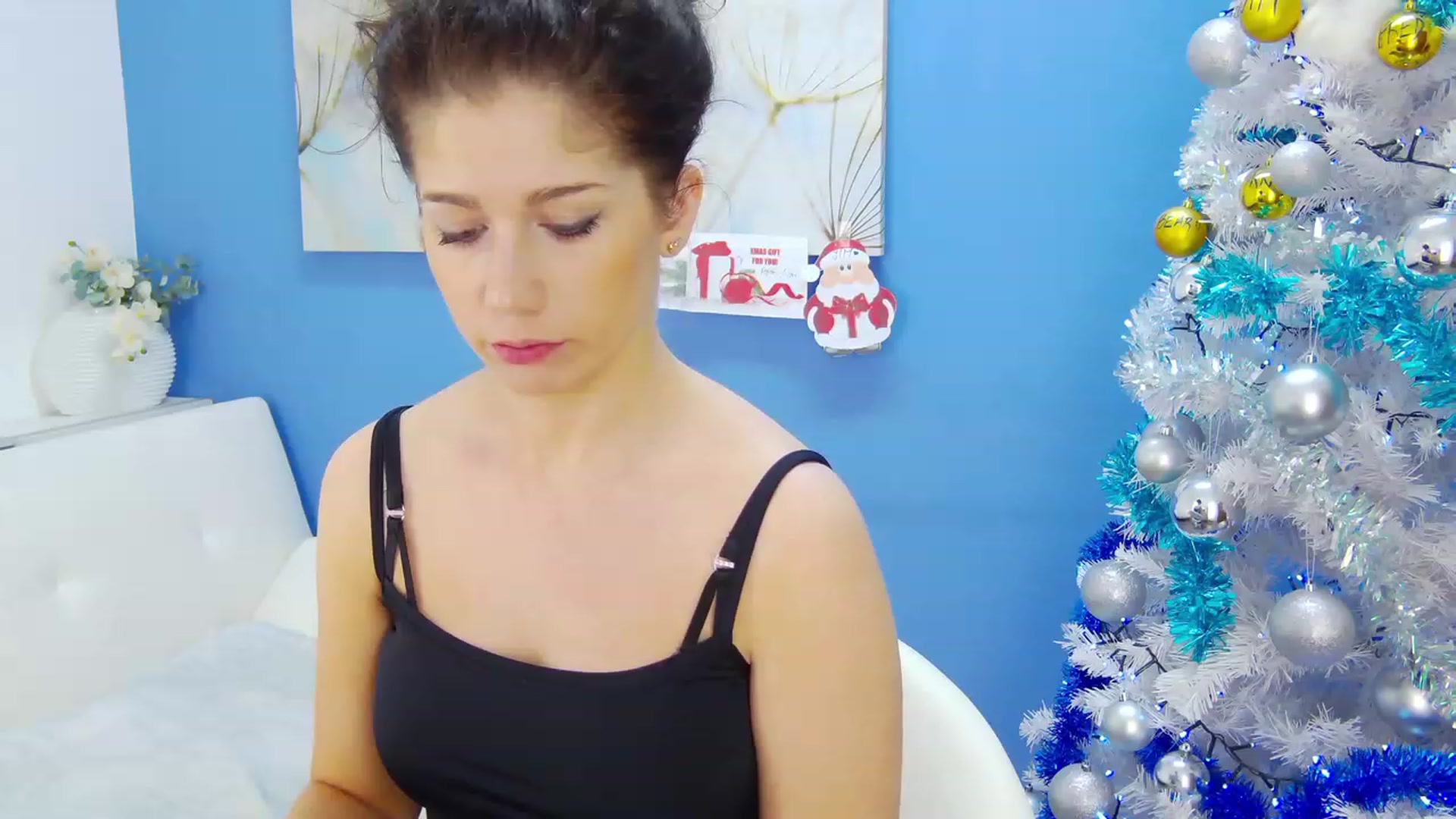Gallery image thumbnail from Squirrel_MFC's myfreecams stream on, 12/20/2022, 20:28 image 1 of 20