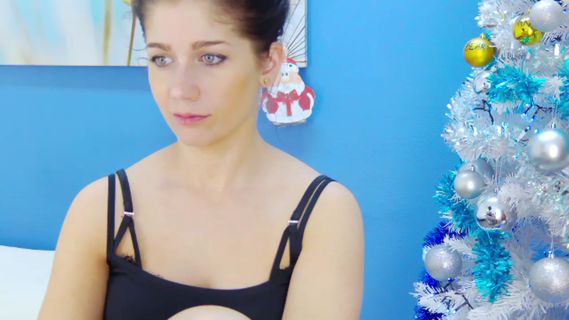 Gallery image thumbnail from Squirrel_MFC's myfreecams stream on, 12/21/2022, 24:04 image 4 of 20