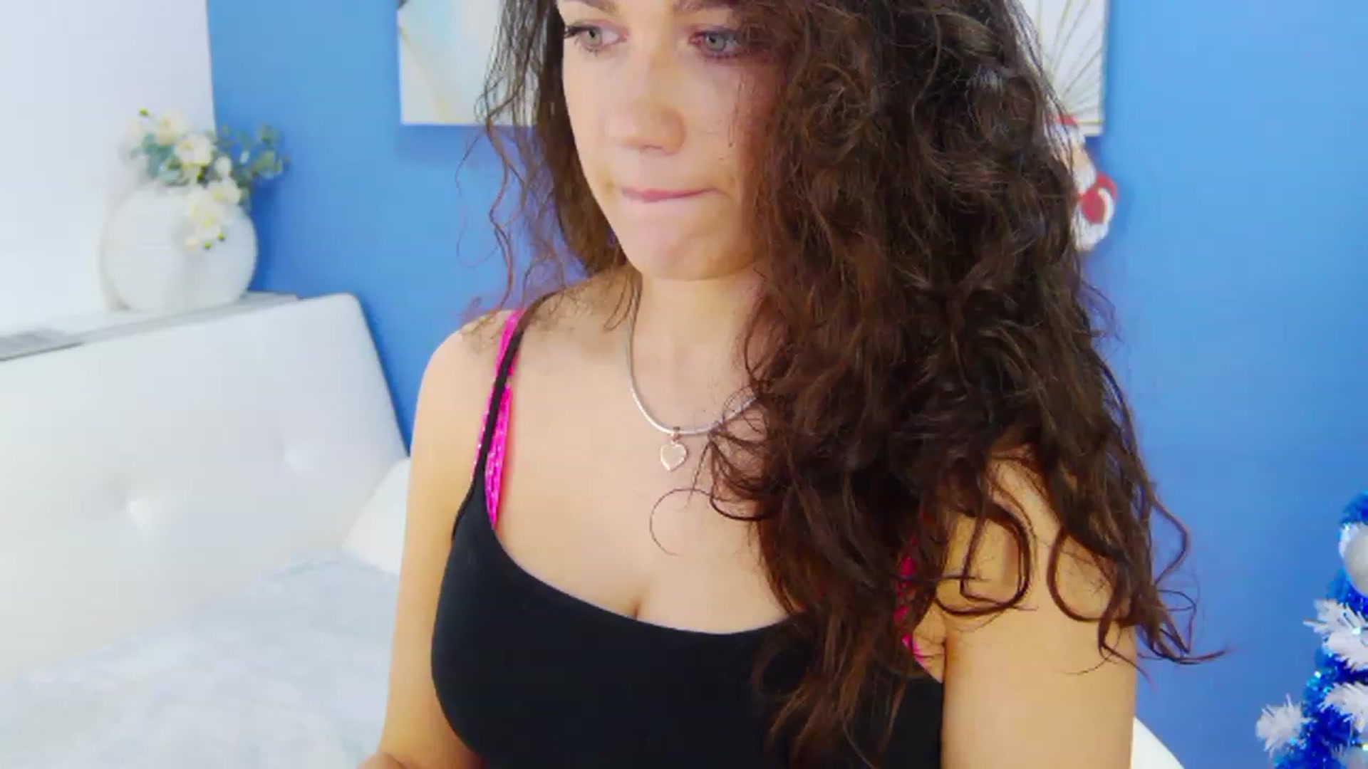 Gallery image thumbnail from Squirrel_MFC's myfreecams stream on, 12/21/2022, 23:10 image 2 of 20