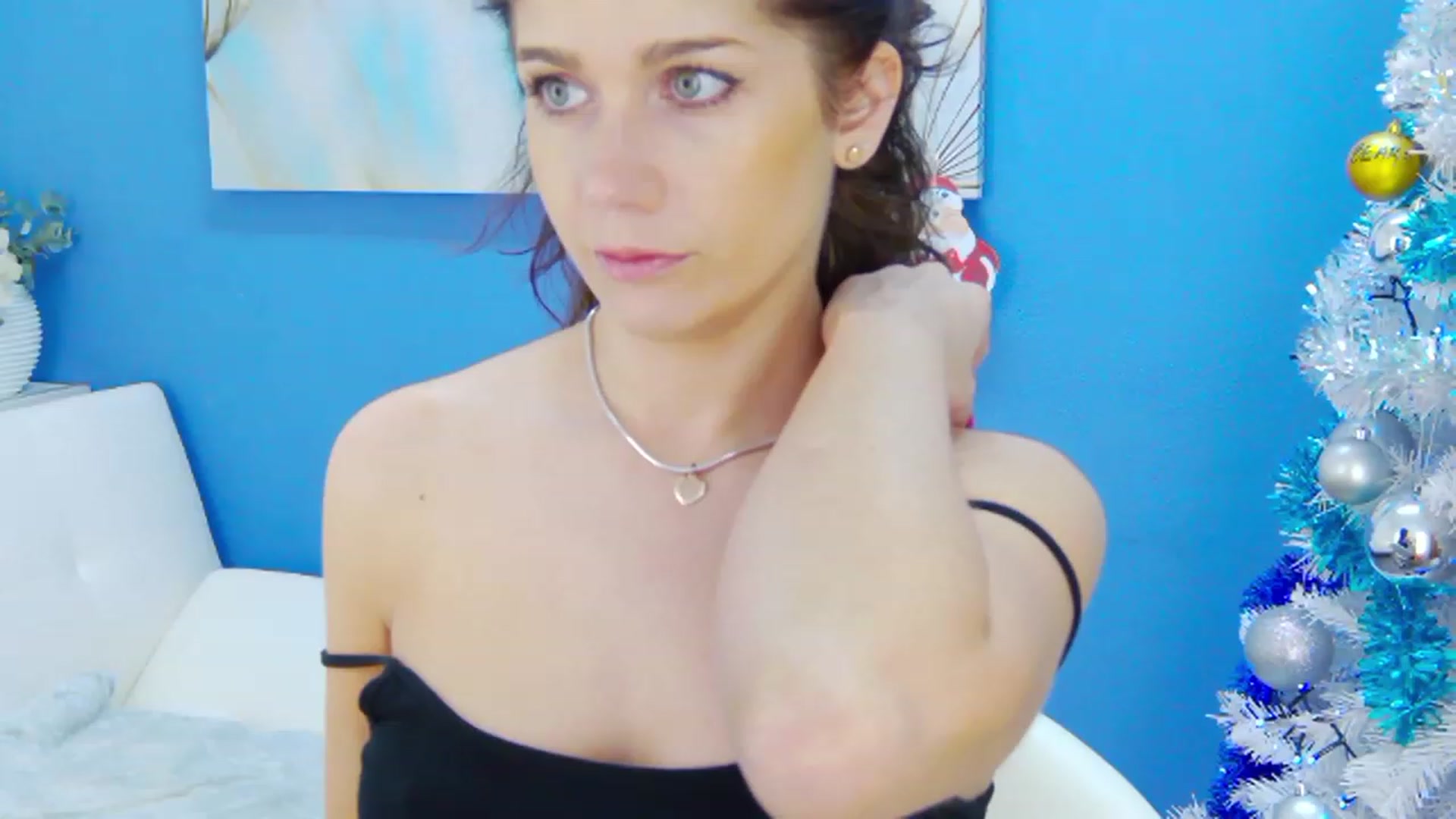 Gallery image thumbnail from Squirrel_MFC's myfreecams stream on, 12/22/2022, 24:05 image 11 of 20